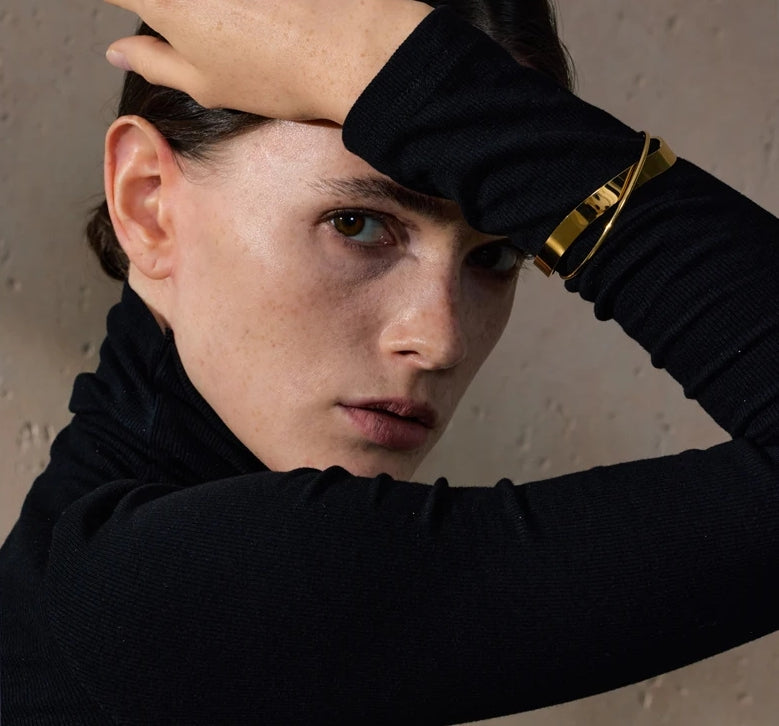 Minimal Crossed Layers Open Cuff Bracelet