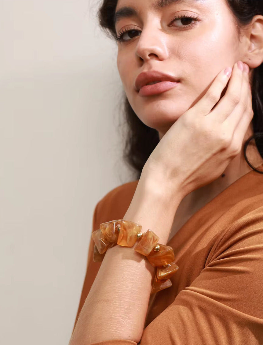 Amber Resin Geometric Bead Large Bracelet
