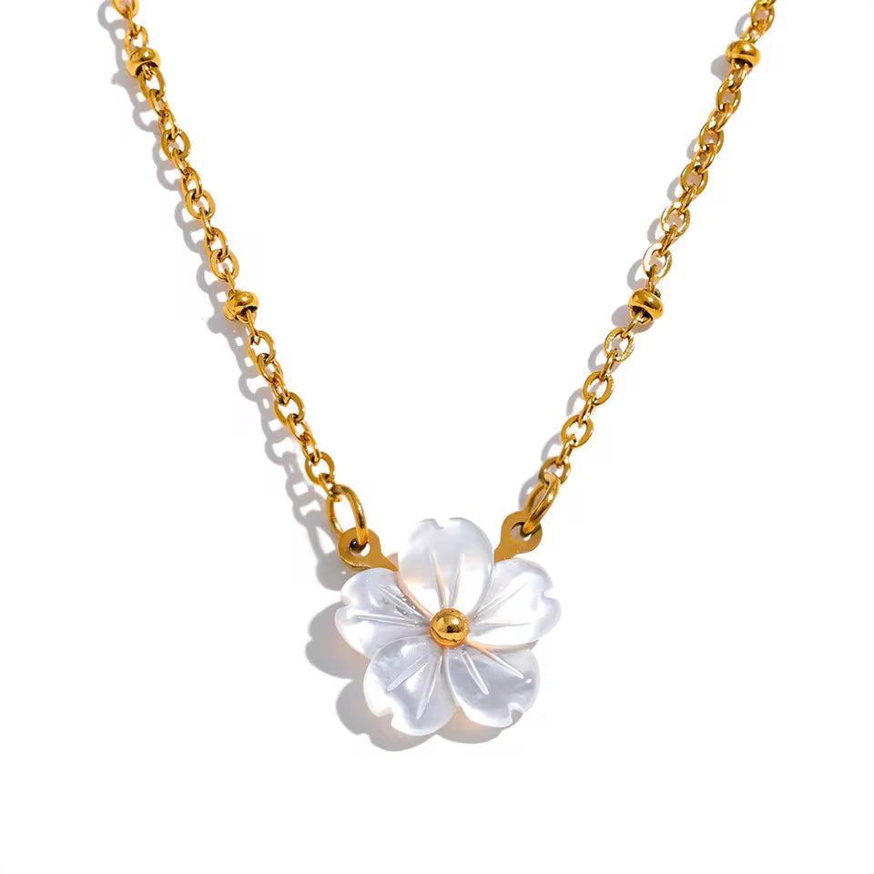 Gold Natural Shell Flower Pendant Necklace