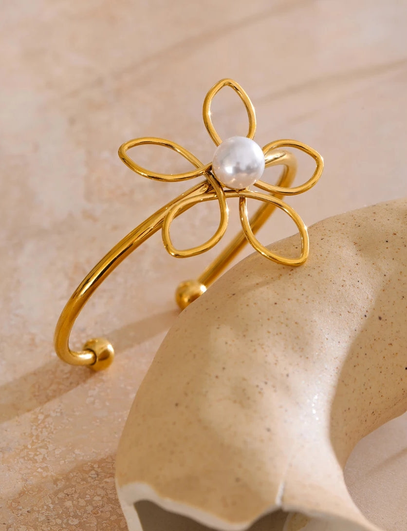 Pearl Flower Hollow Cuff Bracelet