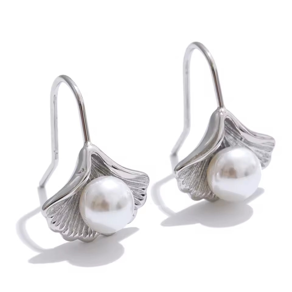 Ginkgo Biloba Dangle Earrings with Simulated Pearl