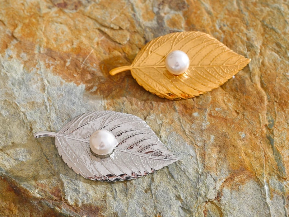 Leaf With Pearl Brooch