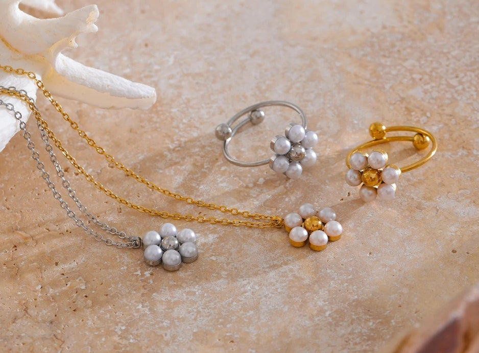 Flower With Pearl Jewelry Set (Necklace & Ring)