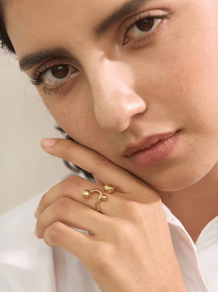 Asymmetric Orbit Adjustable Ring