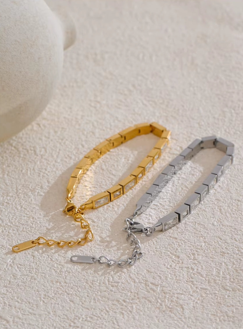 Shiny Cubic Zirconia Bracelet