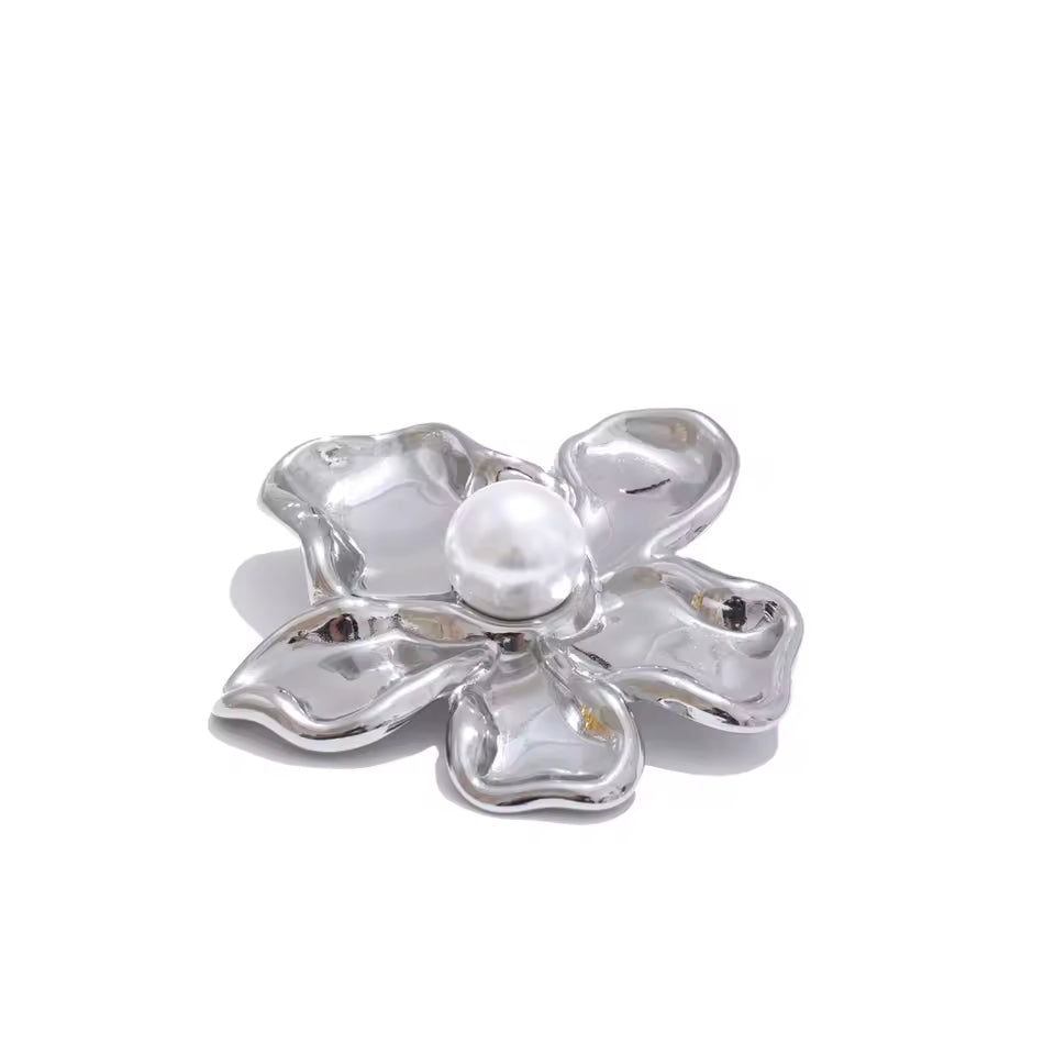 Flower Pearl Brooch
