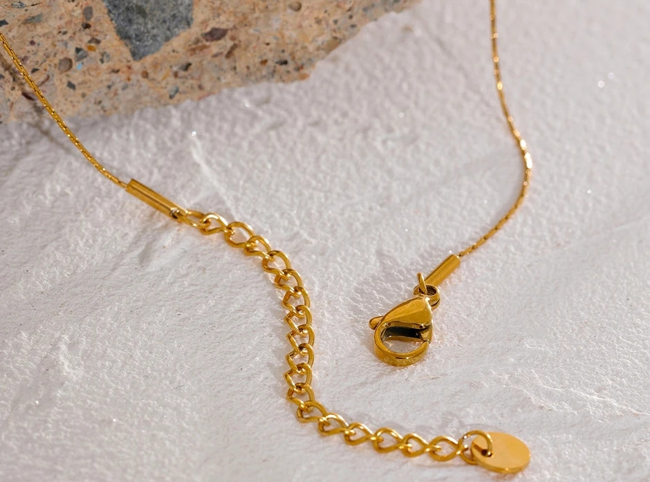Gold Minimalist Pearl Necklace