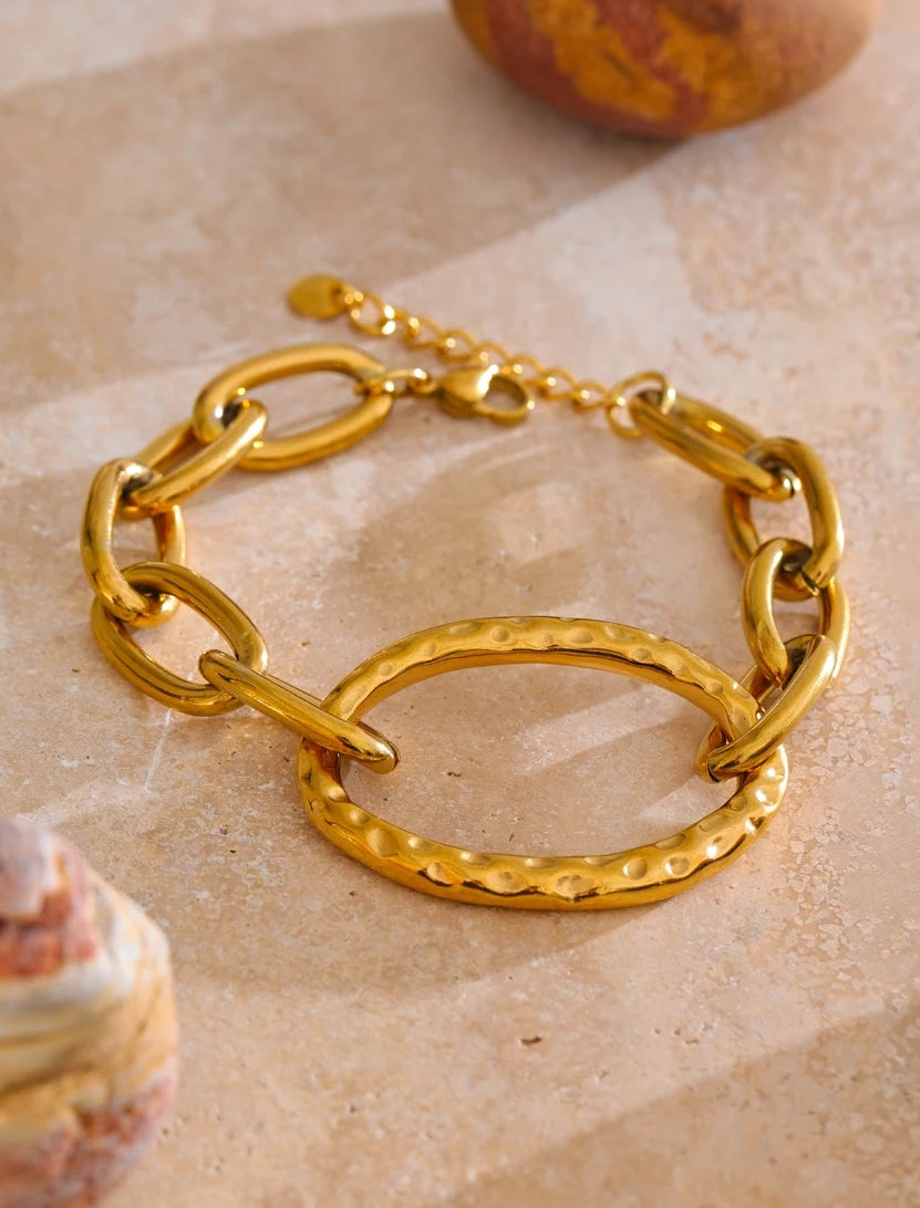 Gold Oval Chain Bracelet