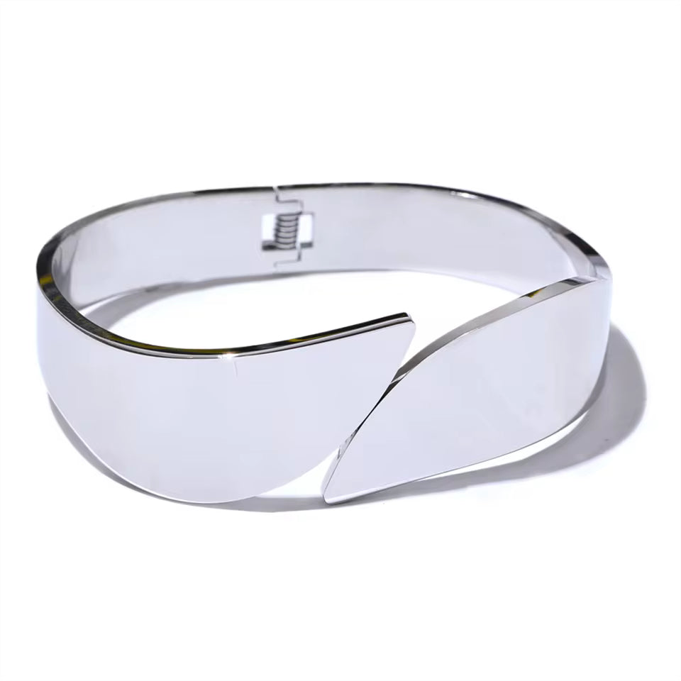 Glossy Wide Geometric Bangle