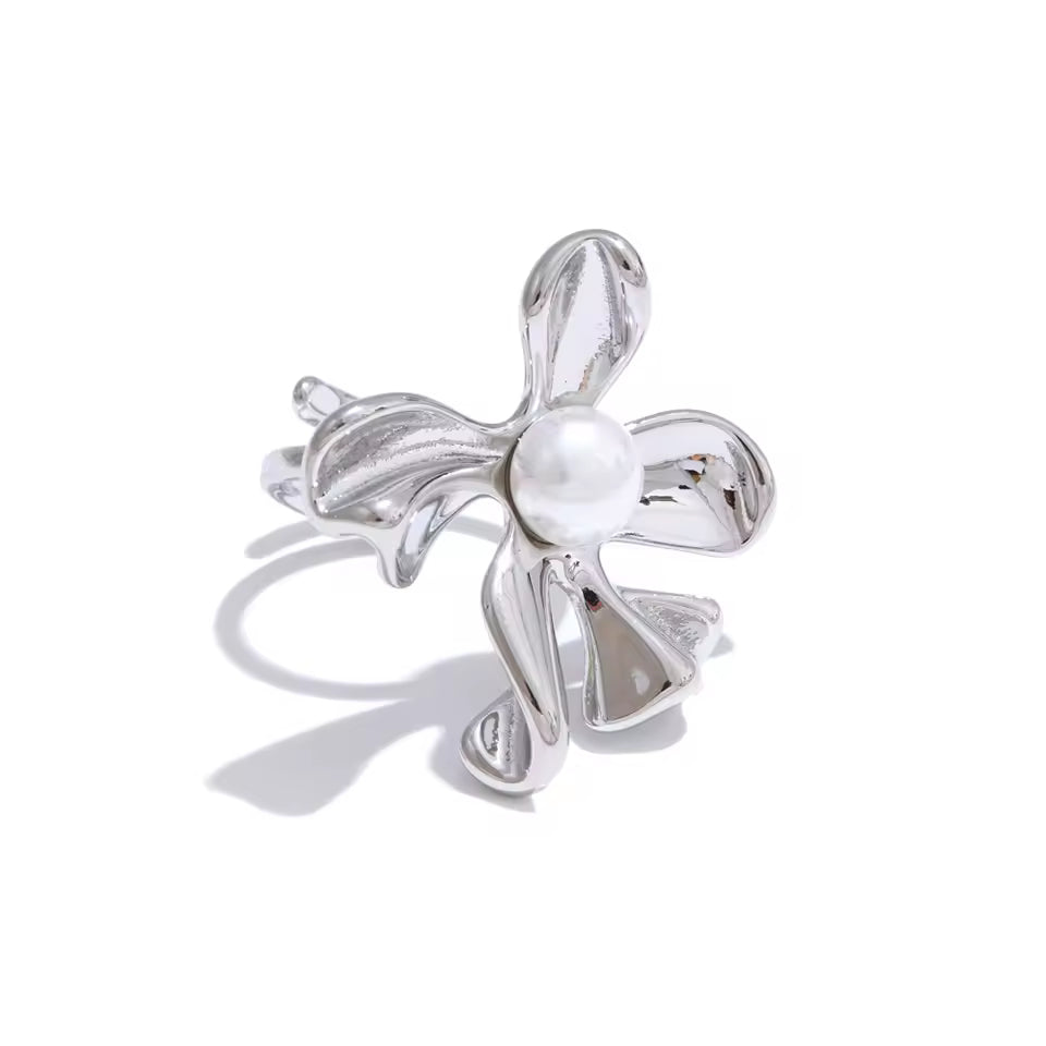Adjustable Flower & Simulated Pearl Ring