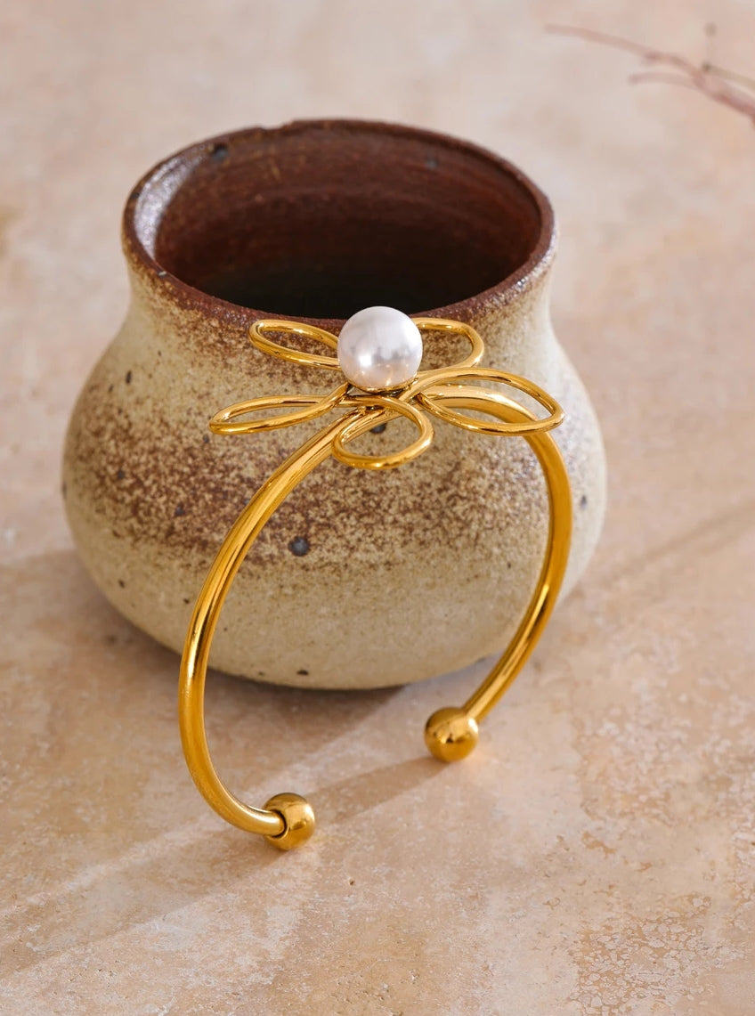 Pearl Flower Hollow Cuff Bracelet