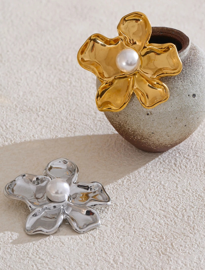 Flower Pearl Brooch