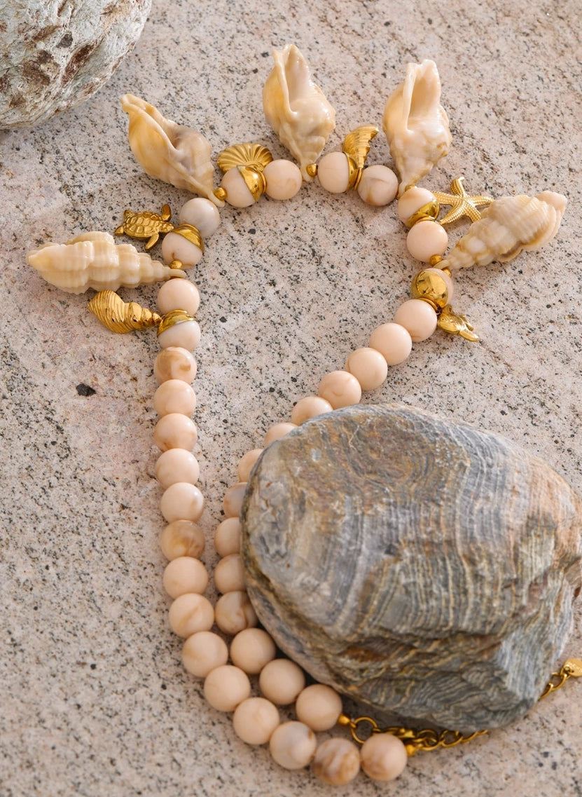 Natural Stone & Acrylic Conch Charm Necklace