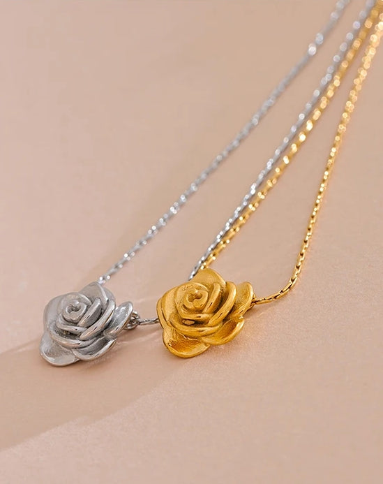 Stereoscopic Flower Pendant Necklace
