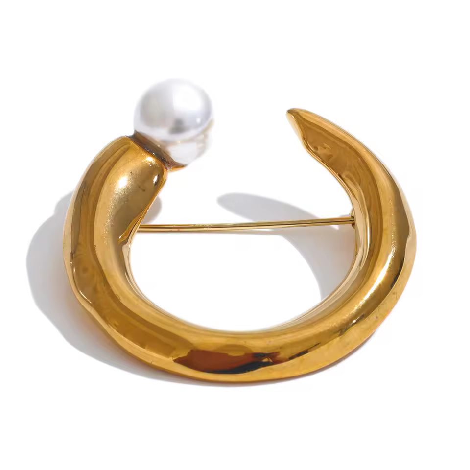 U-Pearl Brooch