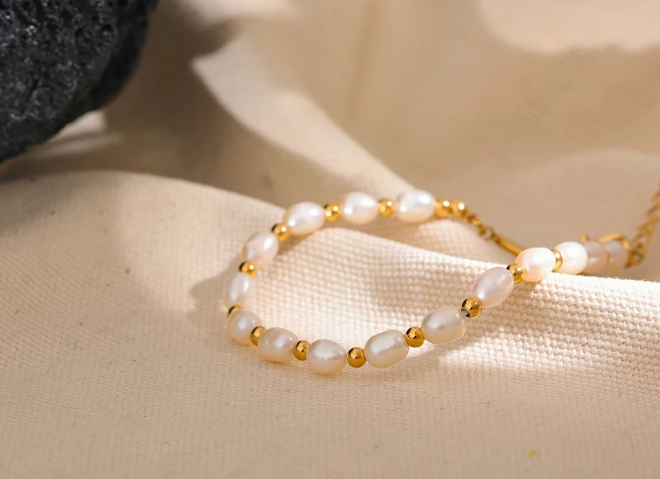 Natural Freshwater Pearl Bracelet