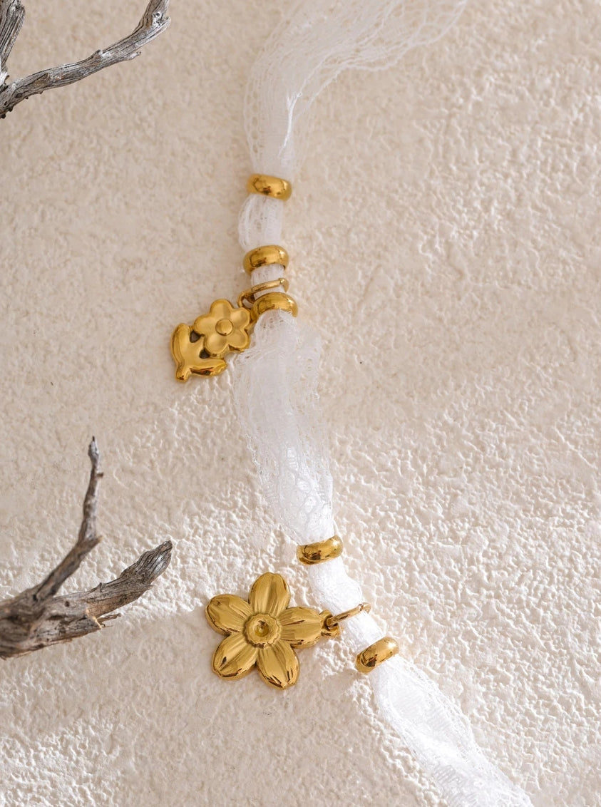 Tulle Lace Floral Charm Bird Pendant Necklace