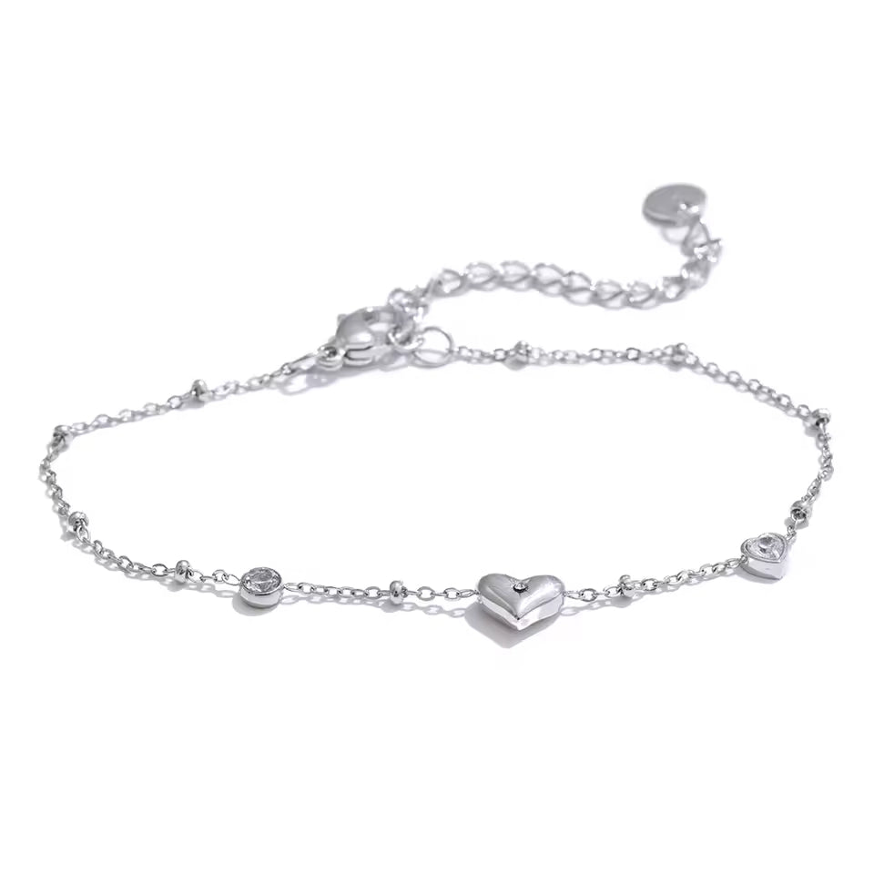 Zircon Detailed Heart Bracelet