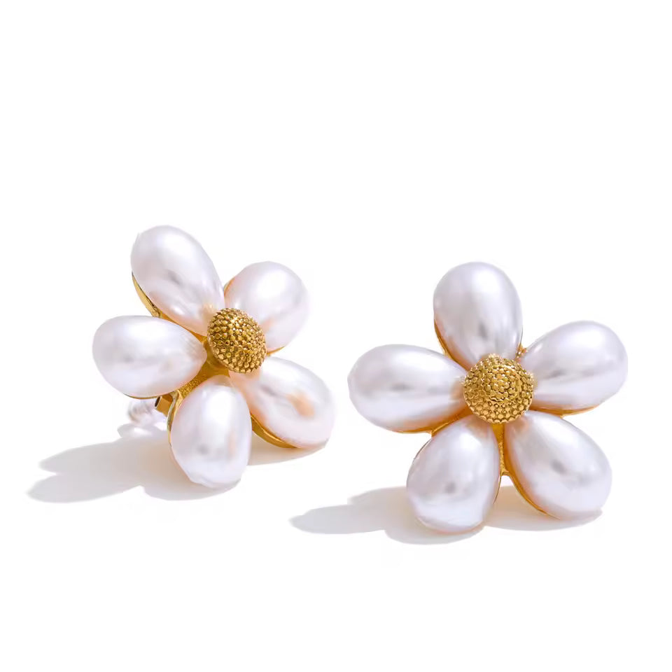 Pearl Flower Stud Earrings