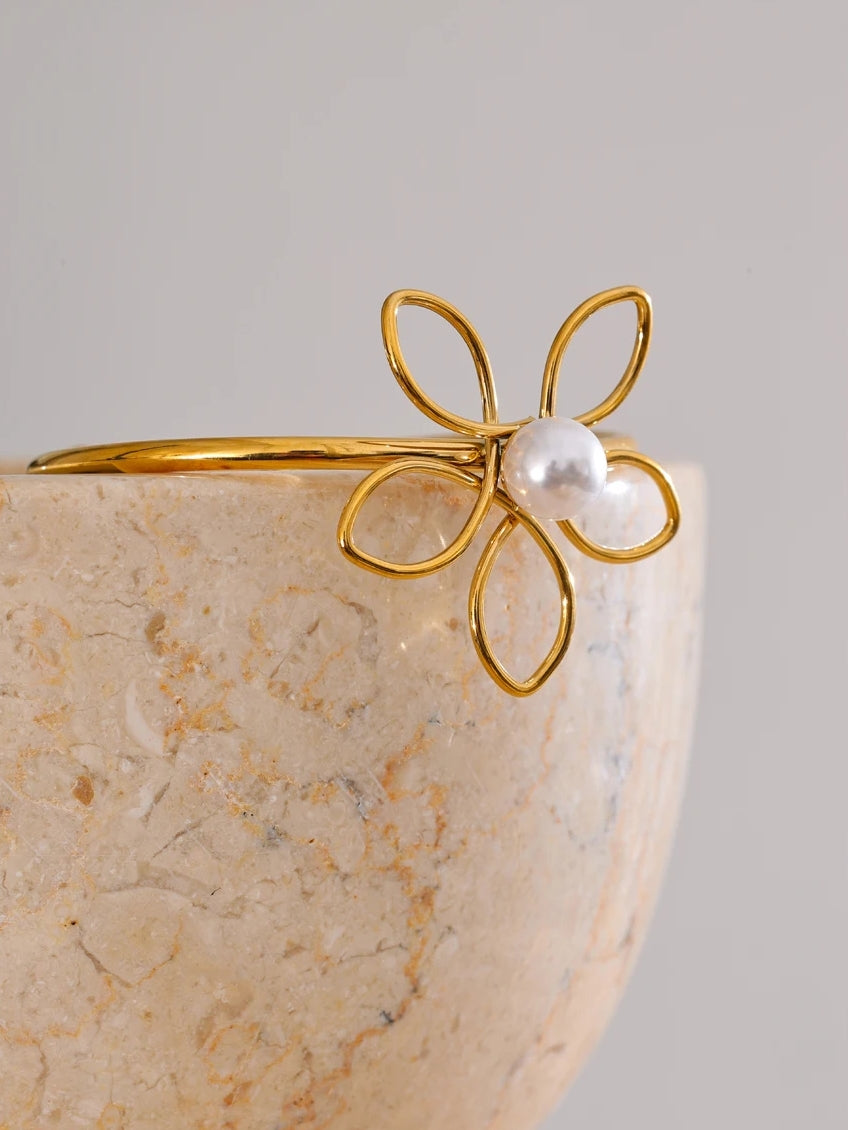 Pearl Flower Hollow Cuff Bracelet