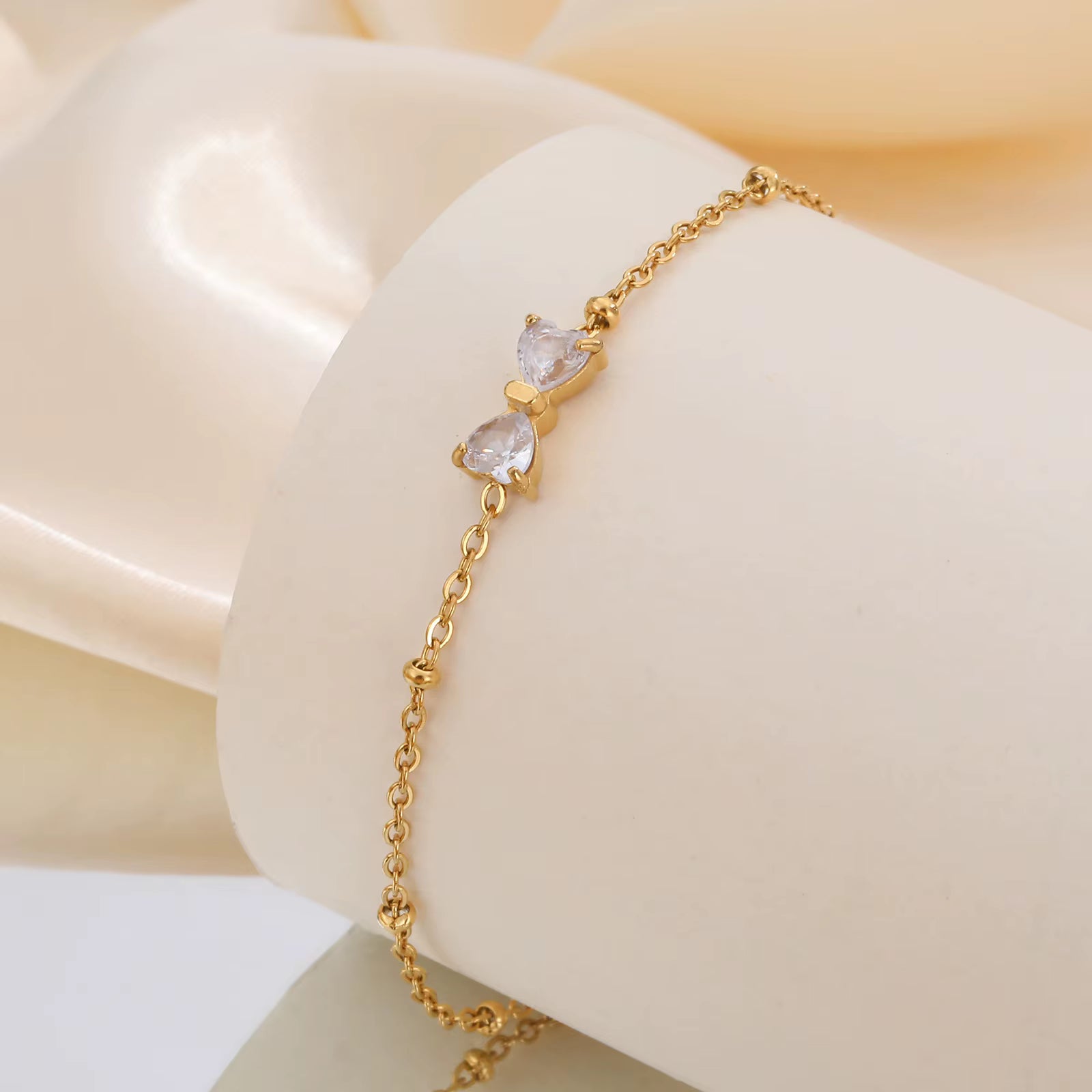 Zircon Bow Gold Bracelet