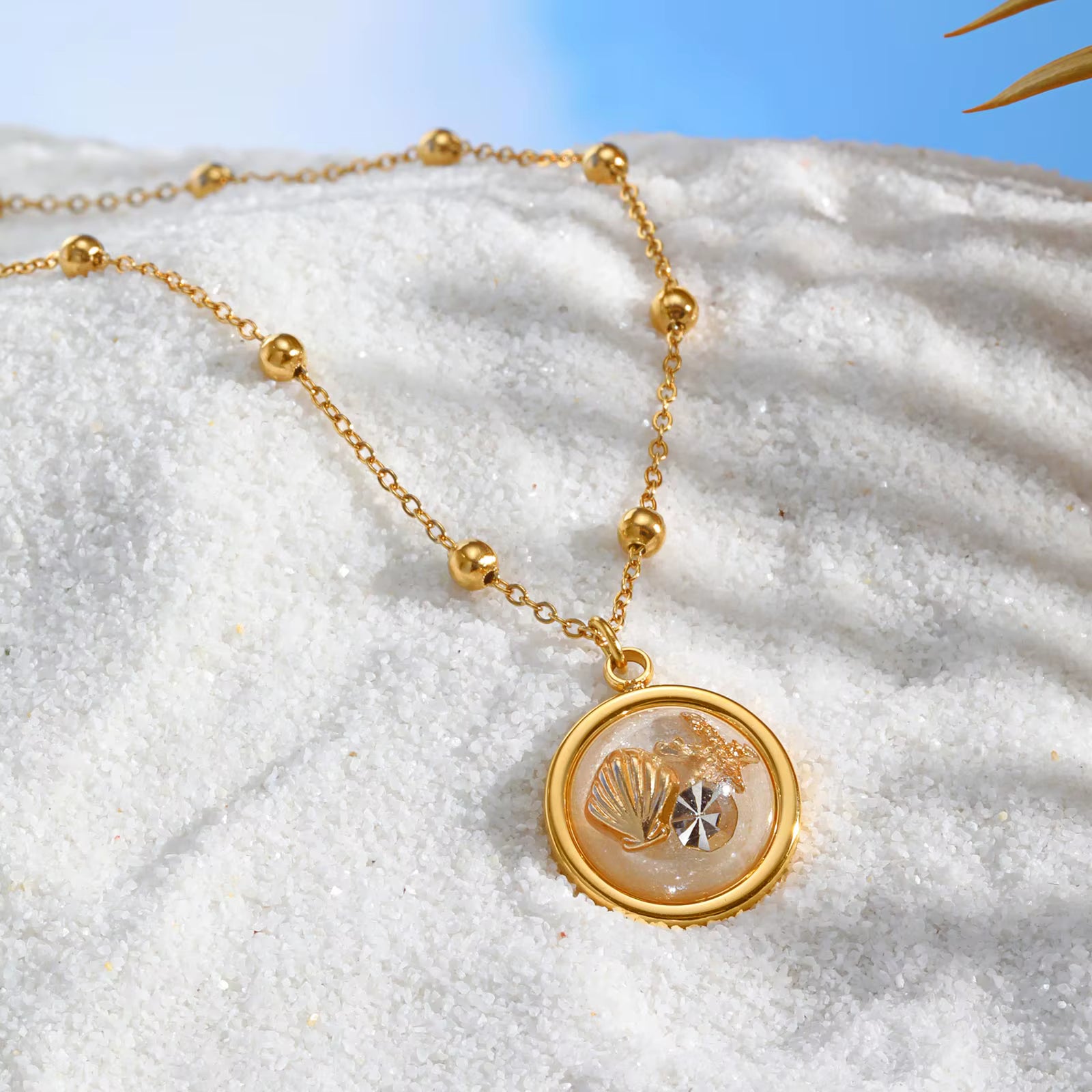 Round Necklace with Shell Starfish Zircon