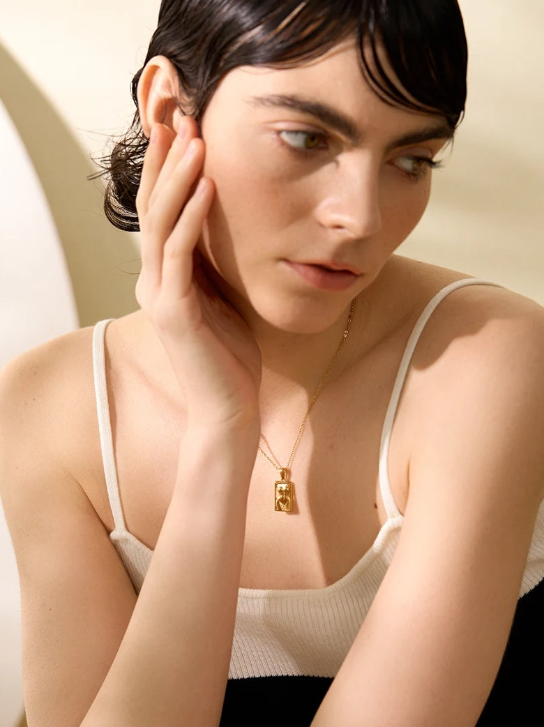Nude Woman Body Pendant Necklace