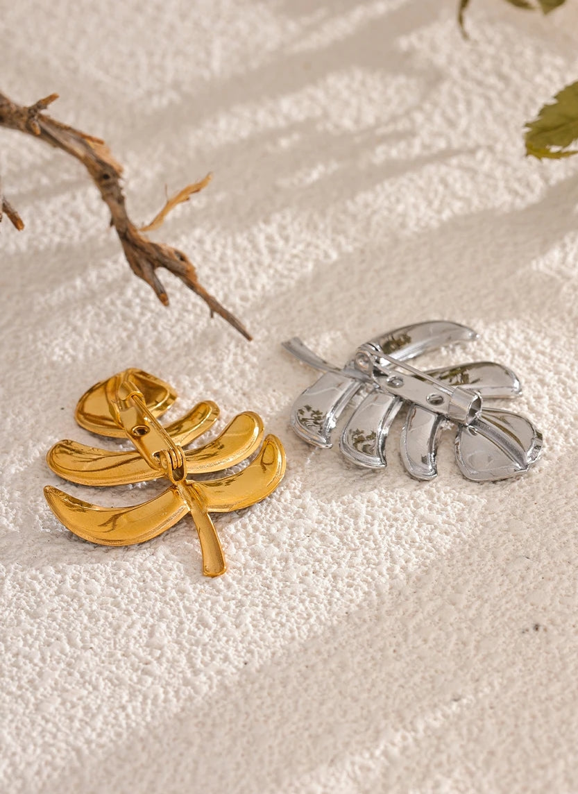Wavy Enamel Leaf Brooch