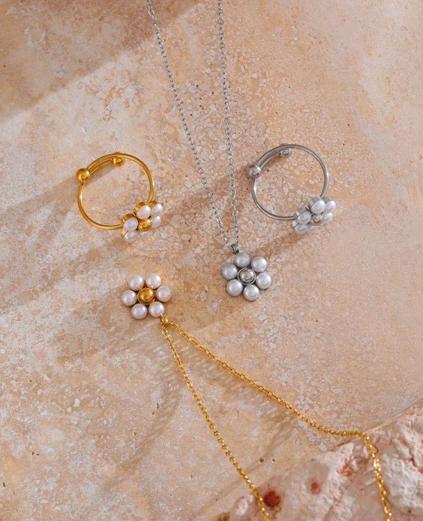 Flower With Pearl Jewelry Set (Necklace & Ring)