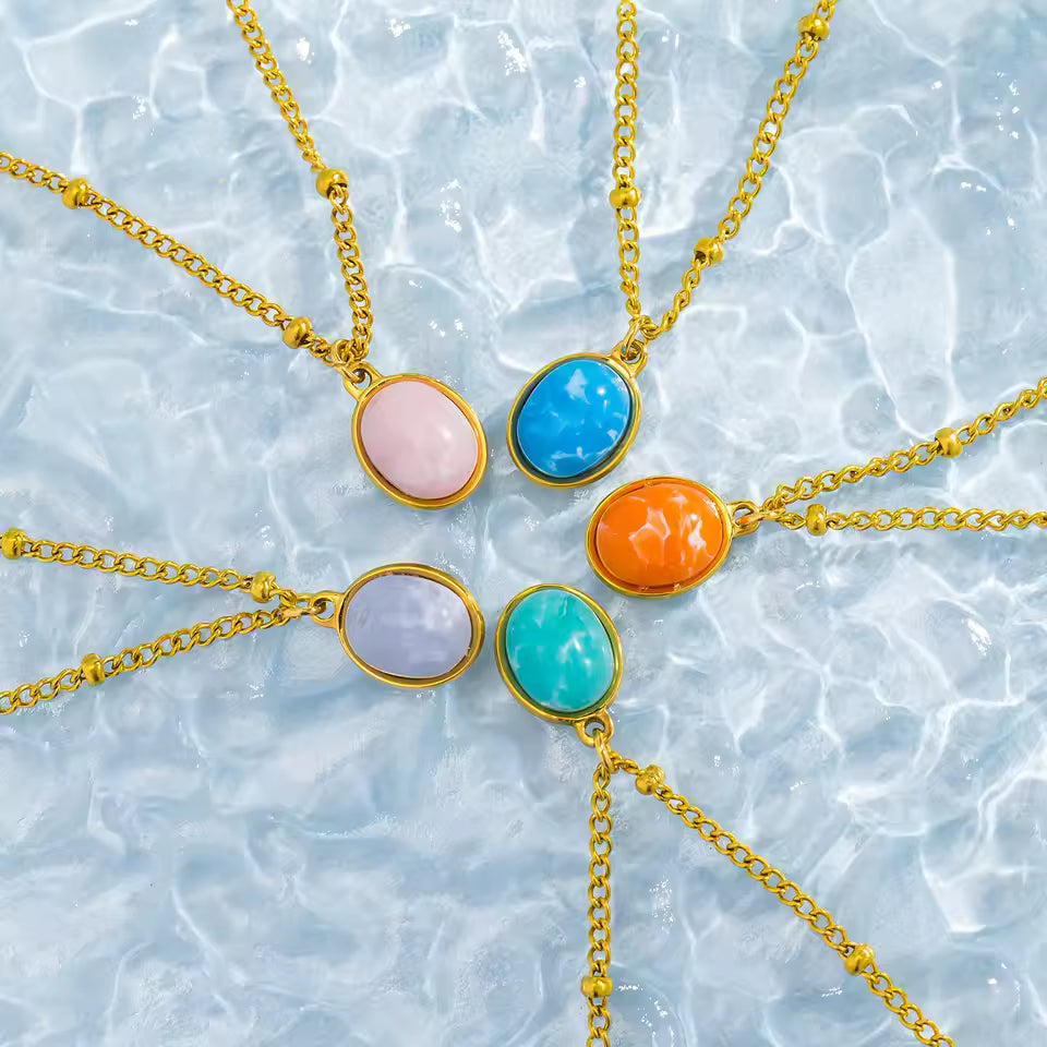 Jelly Stone Pendant Necklace