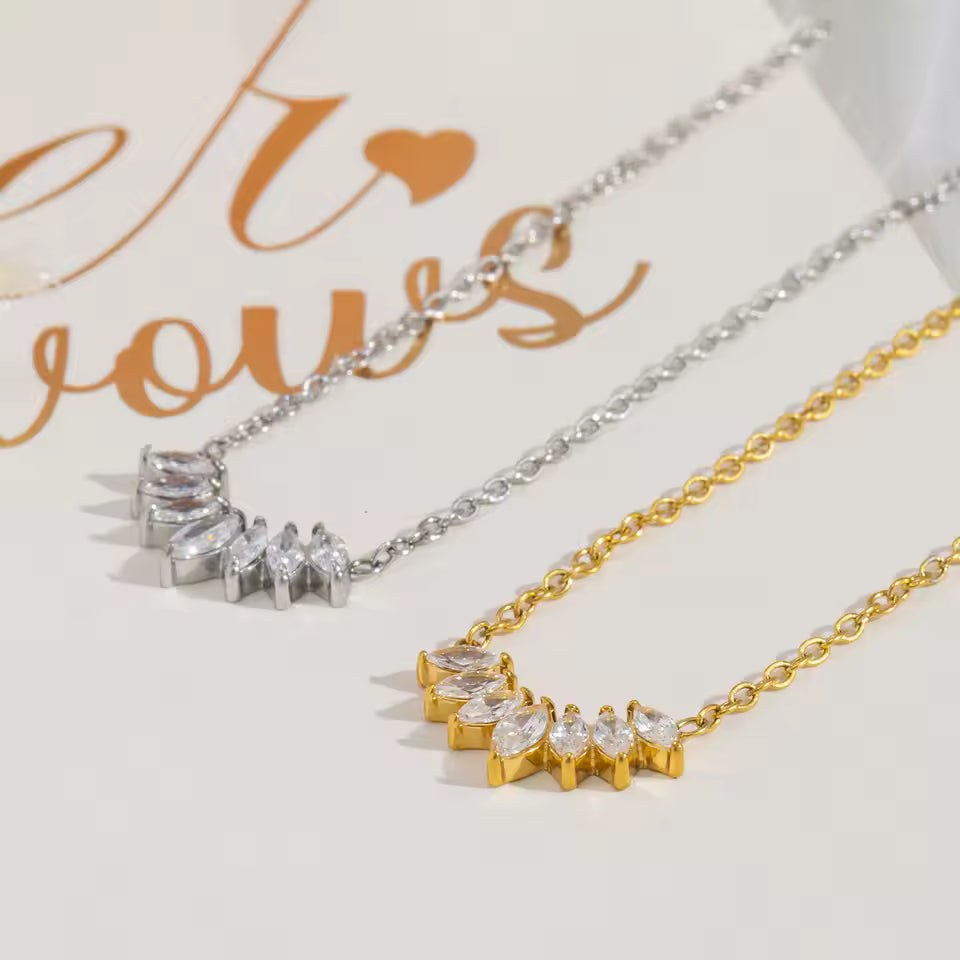 Zirconia Flower Pendant Necklace