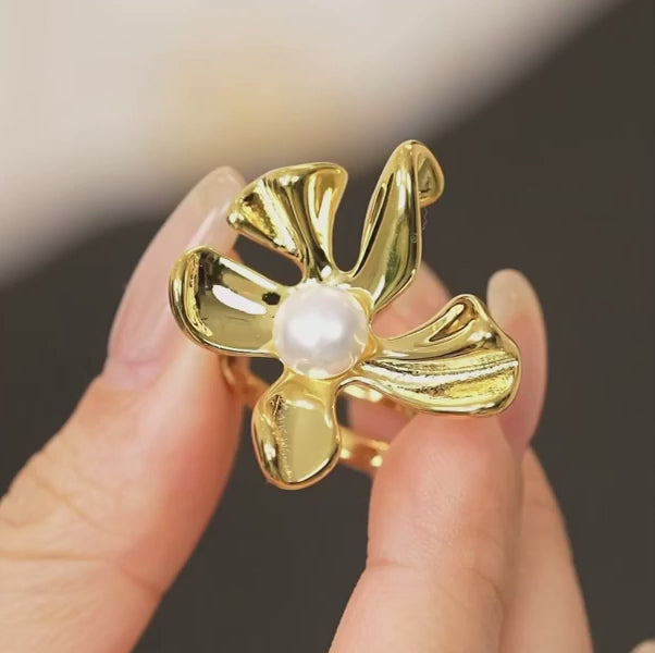Adjustable Flower & Simulated Pearl Ring