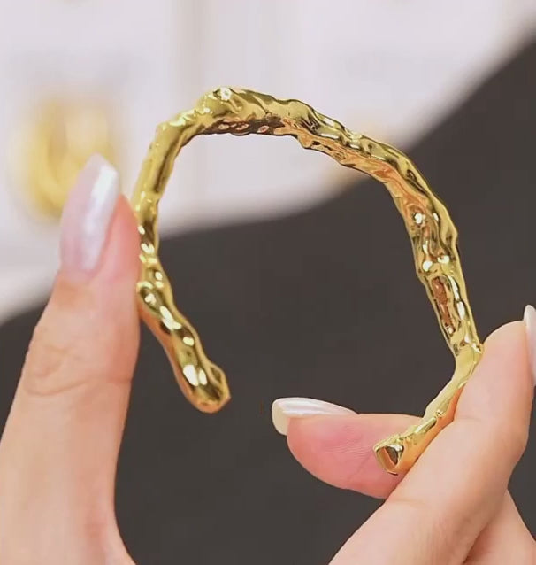 Minimalist Asymmetric Cuff Wrist Bracelet