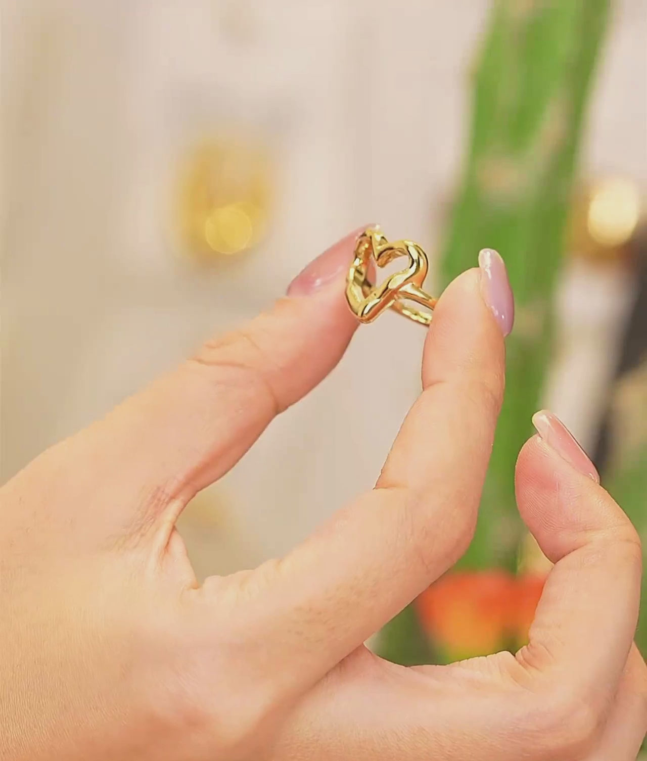 Adjustable Minimalist Hollow Heart Ring